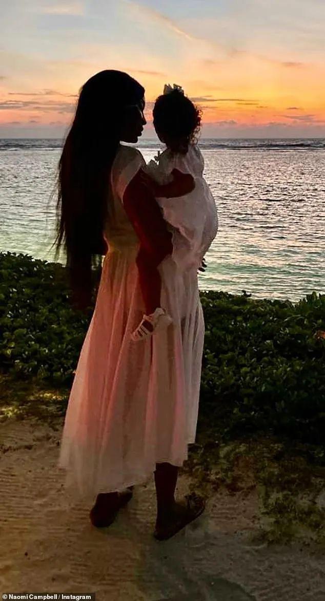 ：孩子90岁了！老年人找现象正得流行麻将胡了试玩平台老夫妇生子令人唏嘘(图4)