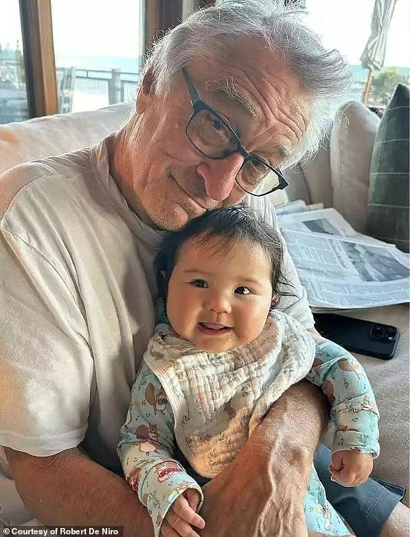 ：孩子90岁了！老年人找现象正得流行麻将胡了试玩平台老夫妇生子令人唏嘘(图2)